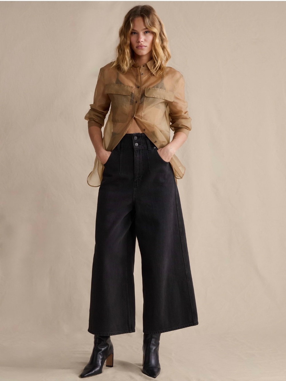 NWT Banana Republic Black Wide-Leg Cropped Jeans